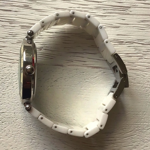 White Ceramic Bracelet Watch - Picture 2 of 3